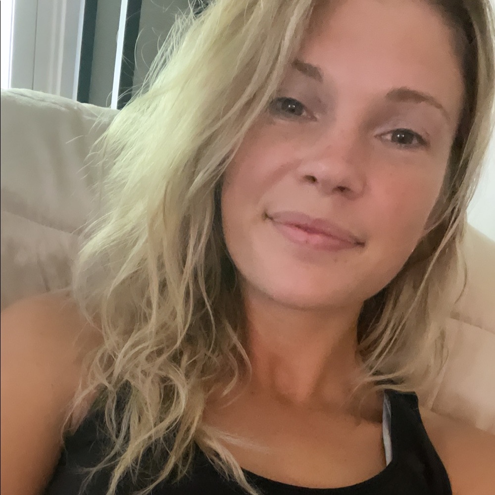 Meet your Posher, Alicia